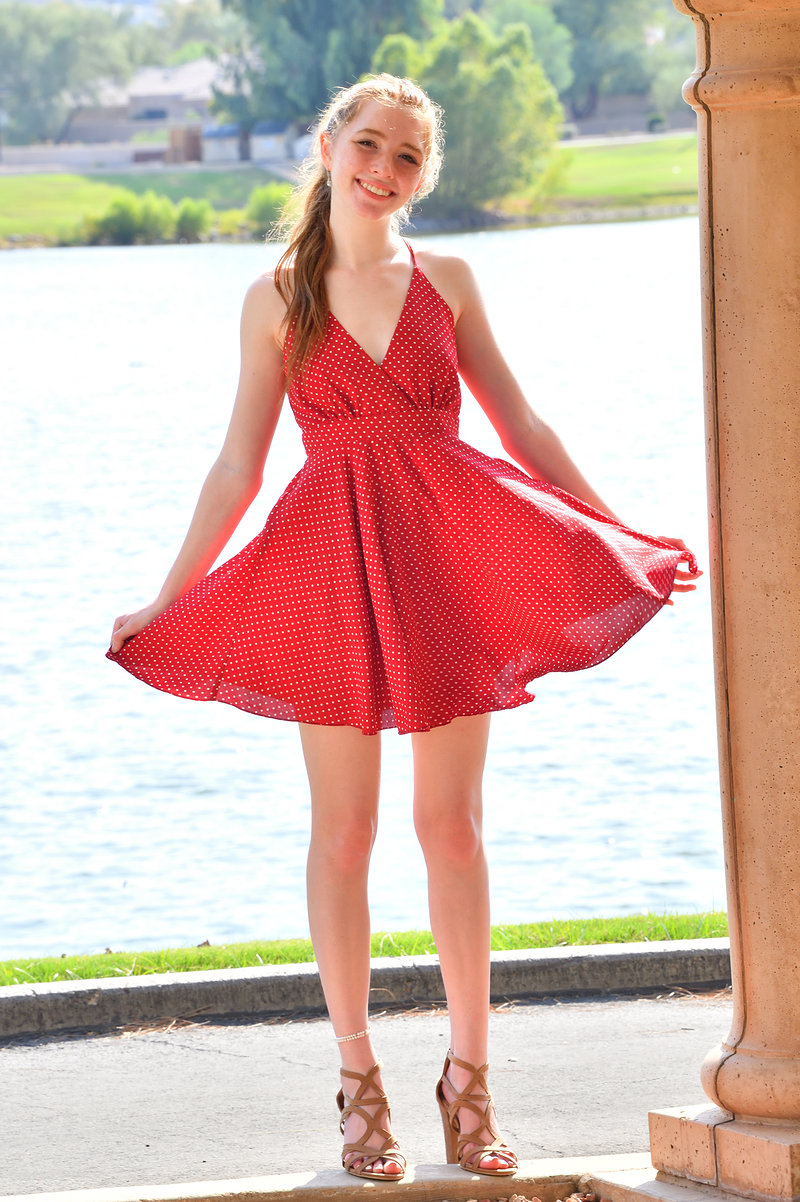 Аделина, 19 лет, 4 размер груди